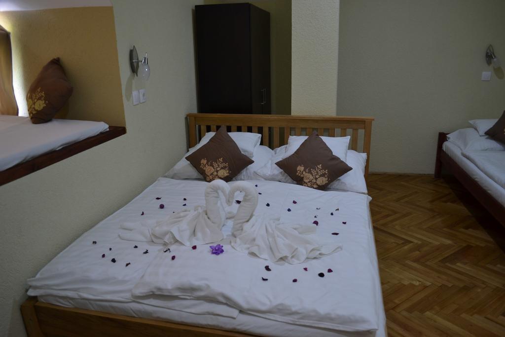 Telkibánya Ezuestfenyo Hotel מראה חיצוני תמונה