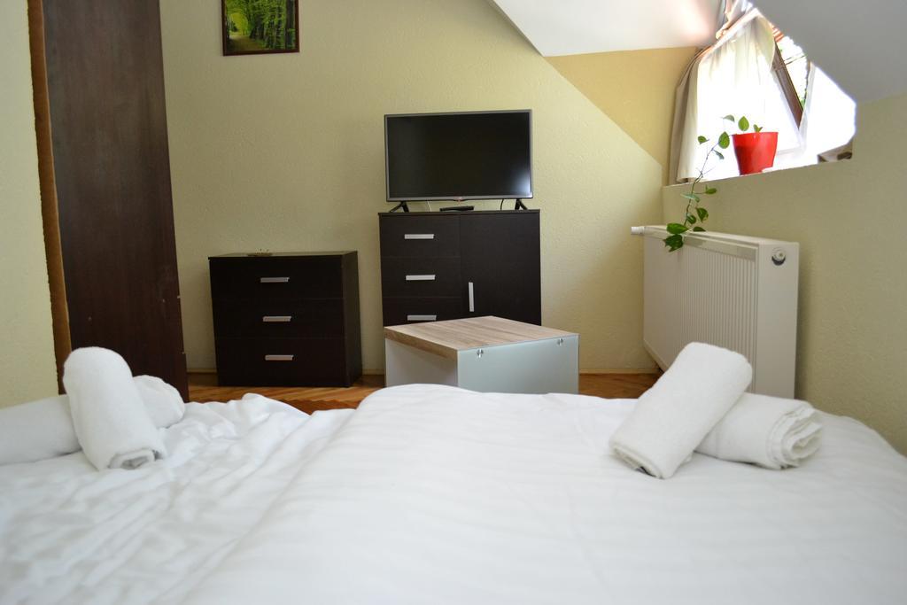 Telkibánya Ezuestfenyo Hotel מראה חיצוני תמונה