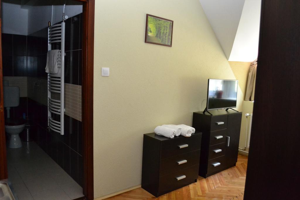 Telkibánya Ezuestfenyo Hotel מראה חיצוני תמונה