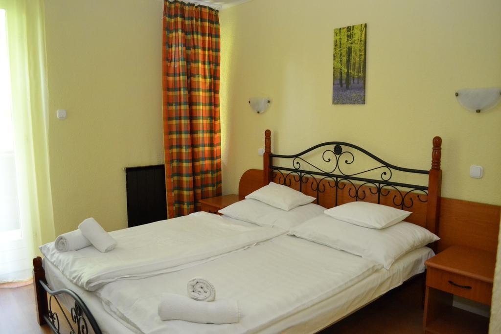 Telkibánya Ezuestfenyo Hotel מראה חיצוני תמונה