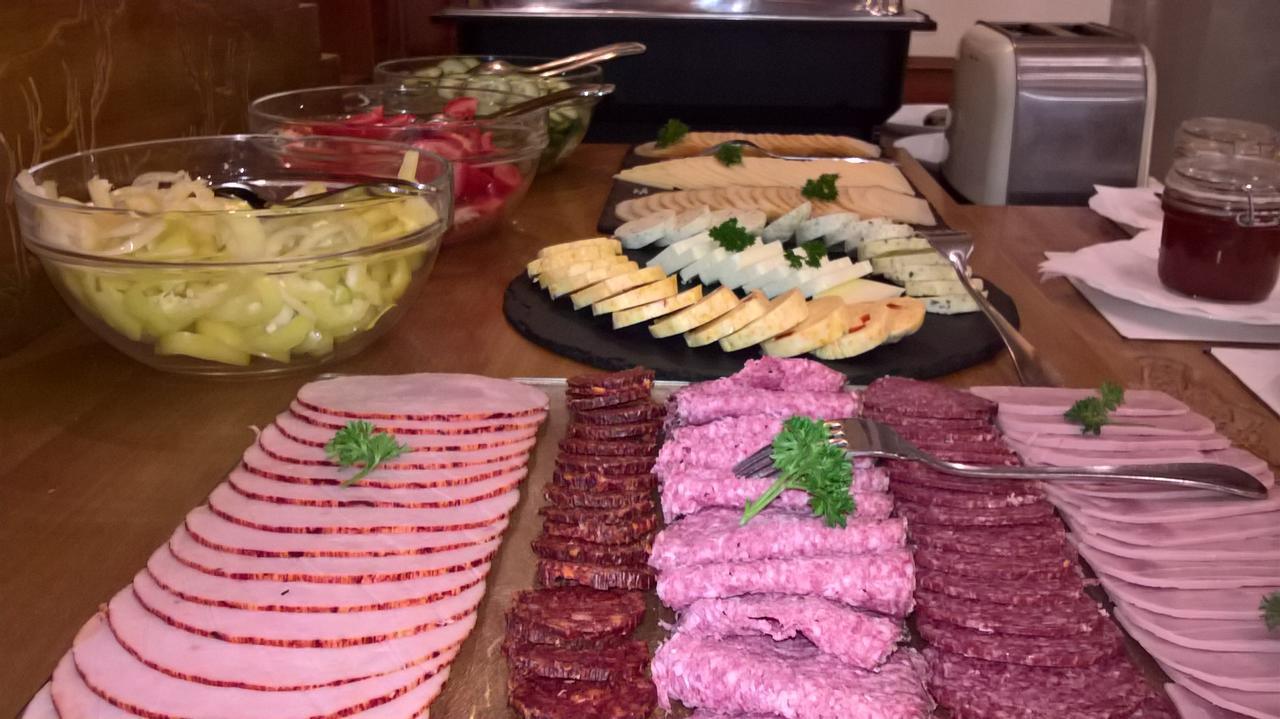 Telkibánya Ezuestfenyo Hotel מראה חיצוני תמונה
