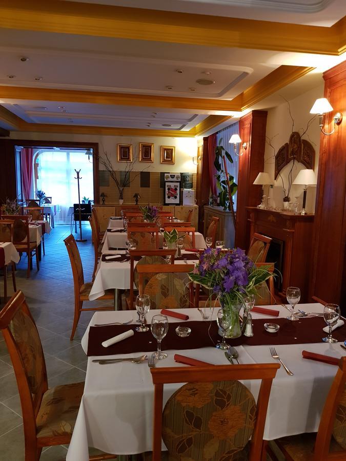 Telkibánya Ezuestfenyo Hotel מראה חיצוני תמונה